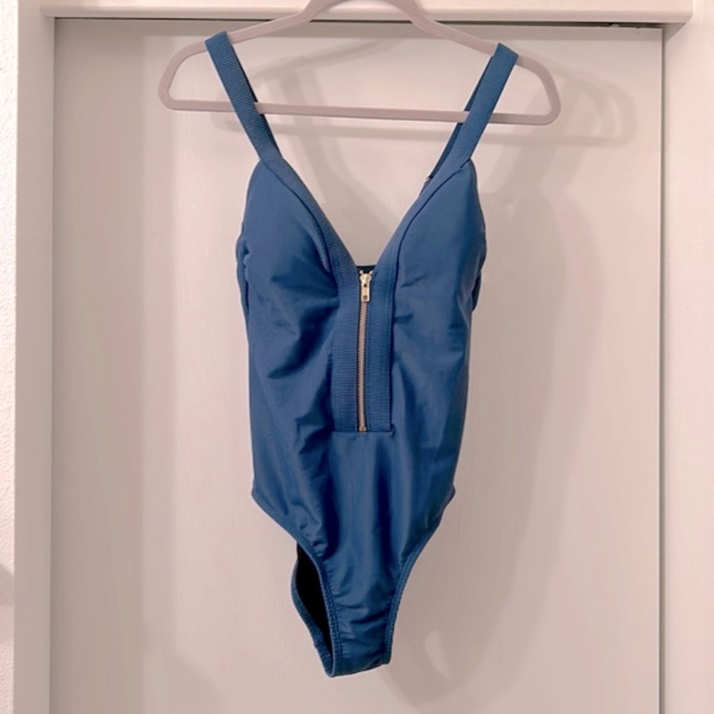 Kona Sol one piece blue textured swimsuit size small